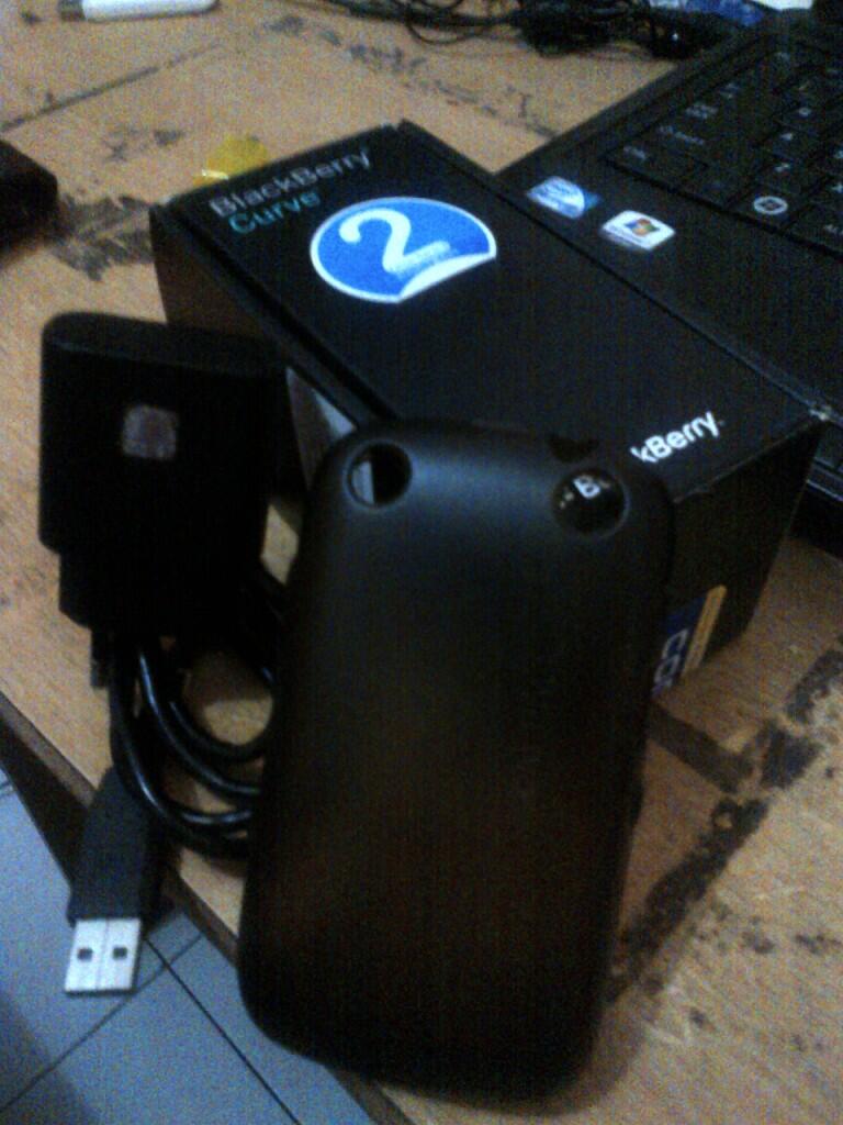 DIJUAL NIH BLACKBERRY 9320 AMSTRONG