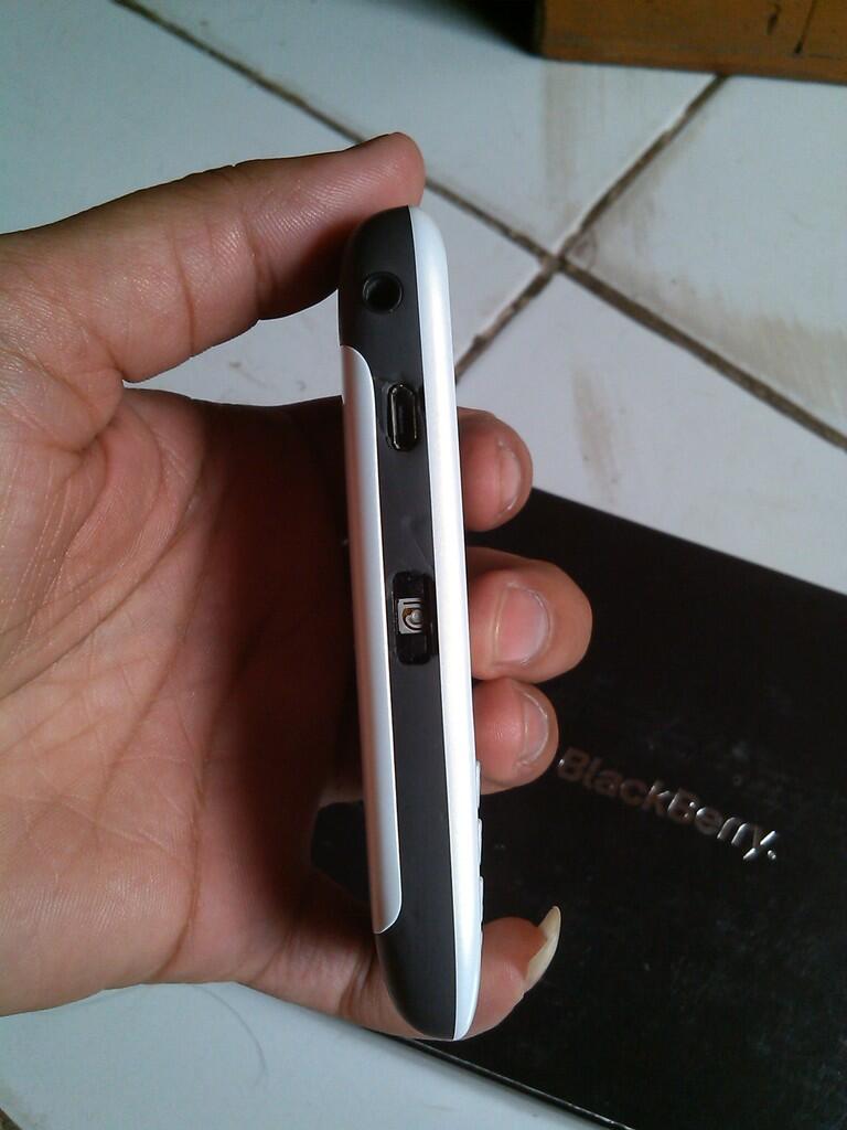 BB Gemini 8520 White (karet masih original)