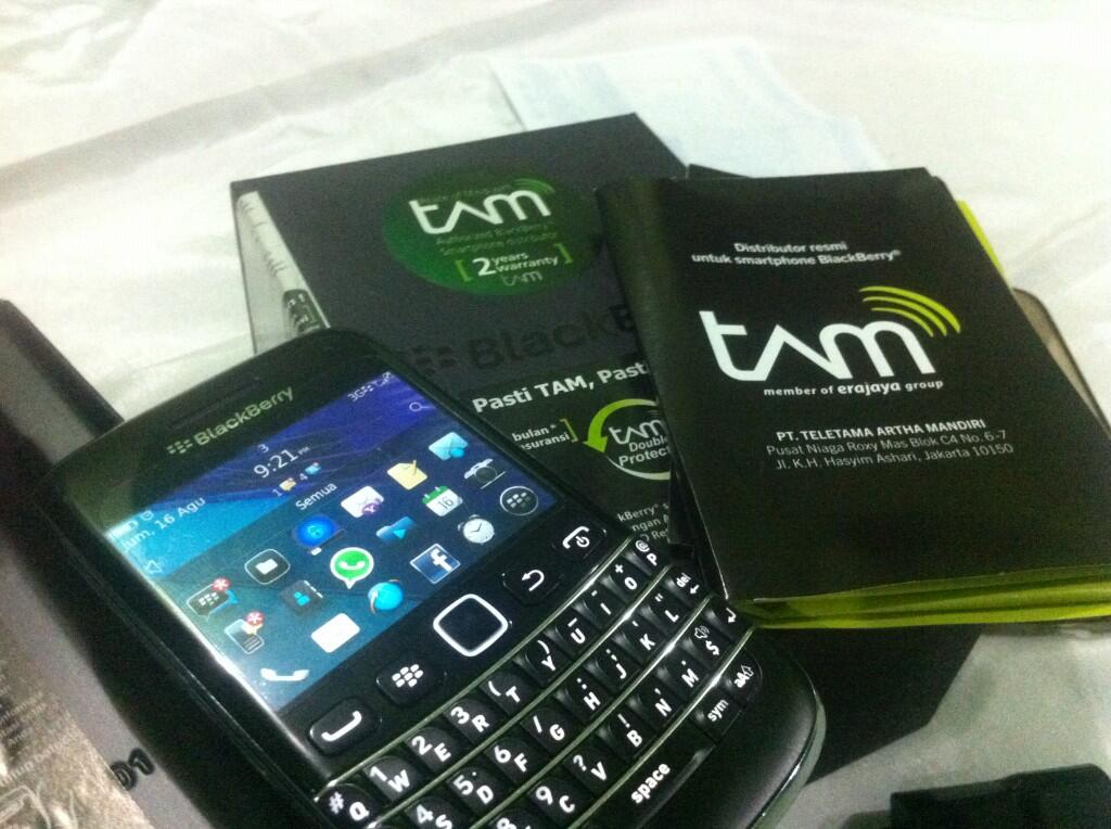 blackberry onyx 3 bellagio baru 2 bulan, garansi TAM