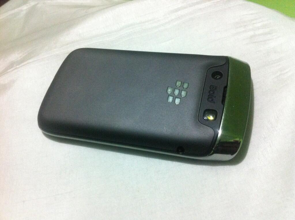 blackberry onyx 3 bellagio baru 2 bulan, garansi TAM