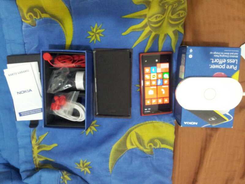 wts lumia 920 fullset + wireless charger