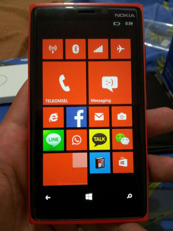 wts lumia 920 fullset + wireless charger