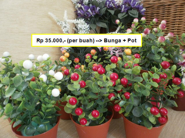 POT BUNGA PLASTIK KECIL