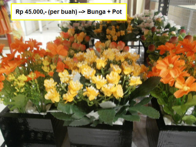 POT BUNGA PLASTIK KECIL