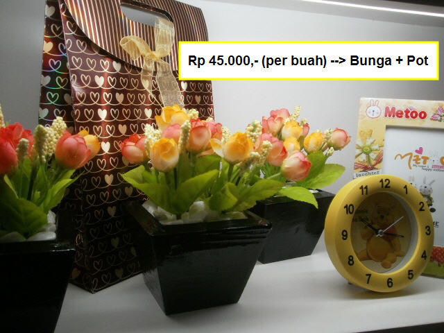 POT BUNGA PLASTIK KECIL