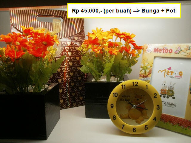 POT BUNGA PLASTIK KECIL