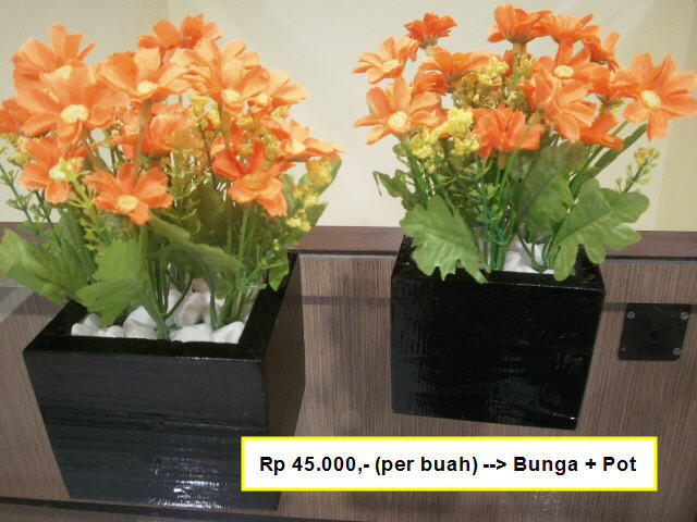 POT BUNGA PLASTIK KECIL