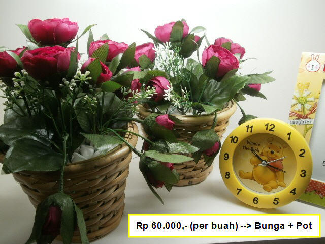 POT BUNGA PLASTIK KECIL
