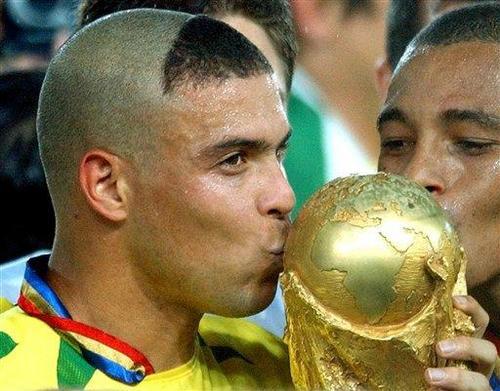 Pesepakbola yang dulu bikin Seri-A italia di segani era 90-an