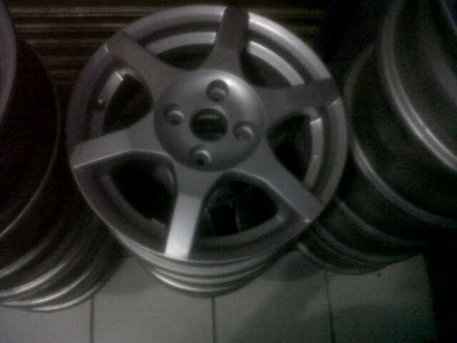 Jual MURAH Borongan Velg 23 buah, Velg Racing 14' (7 buah), dan Velg 13' (16 buah)