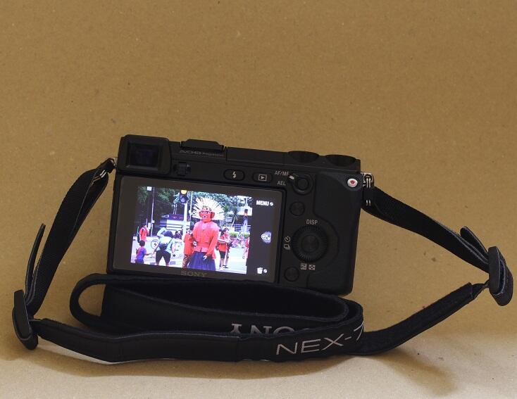 SONY NEX 7 NEGO HARGA SPESIAL SAMPAI 10 SEPTEMBER NO AFGAN DAPET BONUS ADAPTER