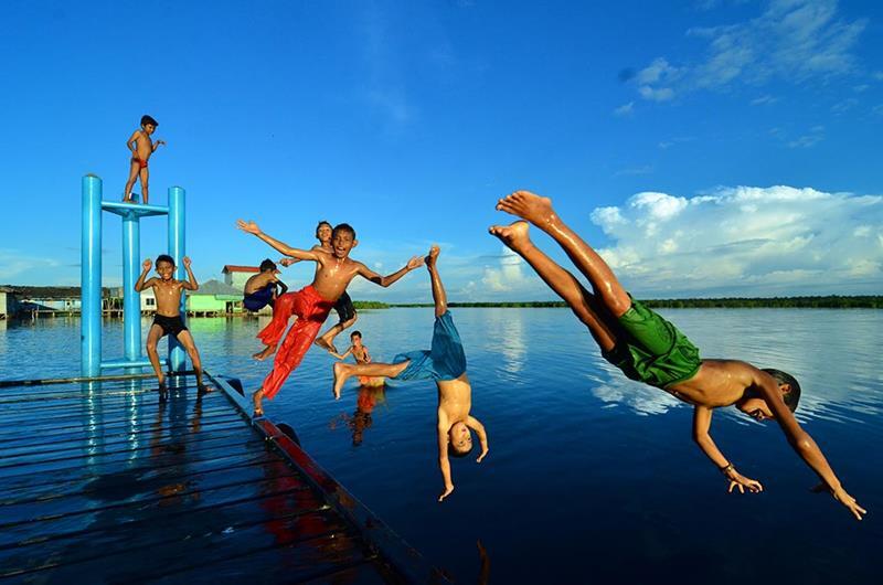 JUARA LOMBA DAN PAMERAN FOTO INDONESIA 2013