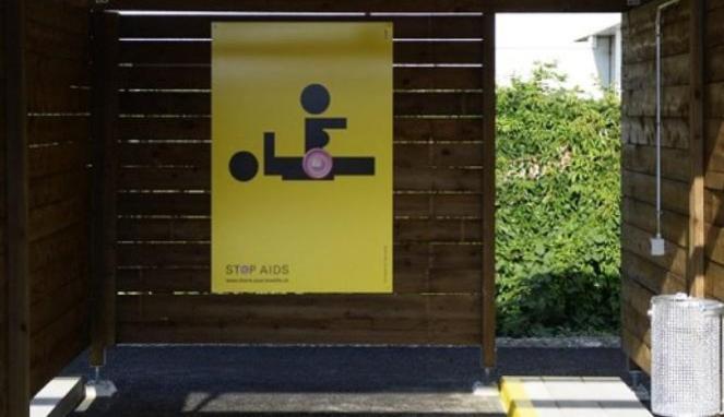 Kotak Seks di Pinggir Jalan