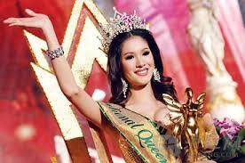 5 Wanita - Wanita Super CANTIK namun aslinya Pria