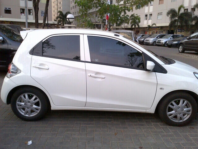 OVER KREDIT HONDA BRIO tipe E MATIC 2013