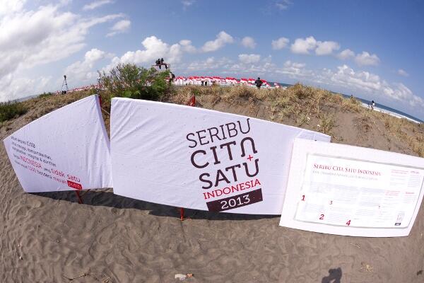 &#91;Cerita 17-an&#93; WOOW..!!1000 Bendera Merah Putih Berkibar Di Pantai Selatan &#91;PIC+VID&#93;