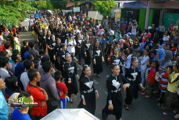 &#91;PIC&#93; Serunya festival di kota ane #jeparakarnaval2013