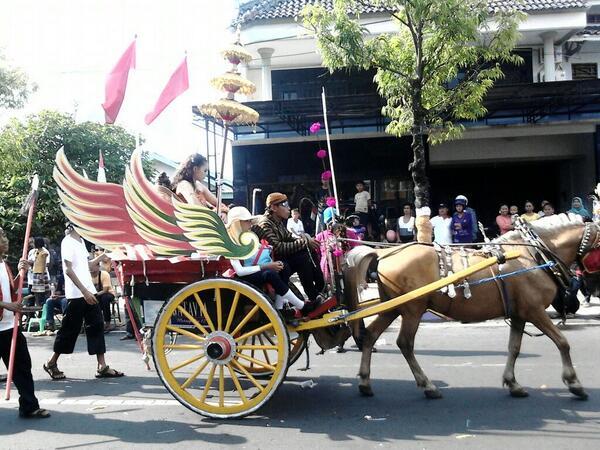 &#91;PIC&#93; Serunya festival di kota ane #jeparakarnaval2013