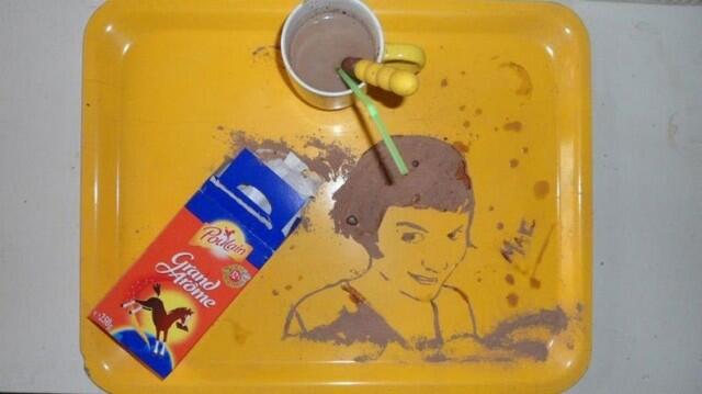 Lukisan-Lukisan Ini Terbuat dari Tumpahan Cairan