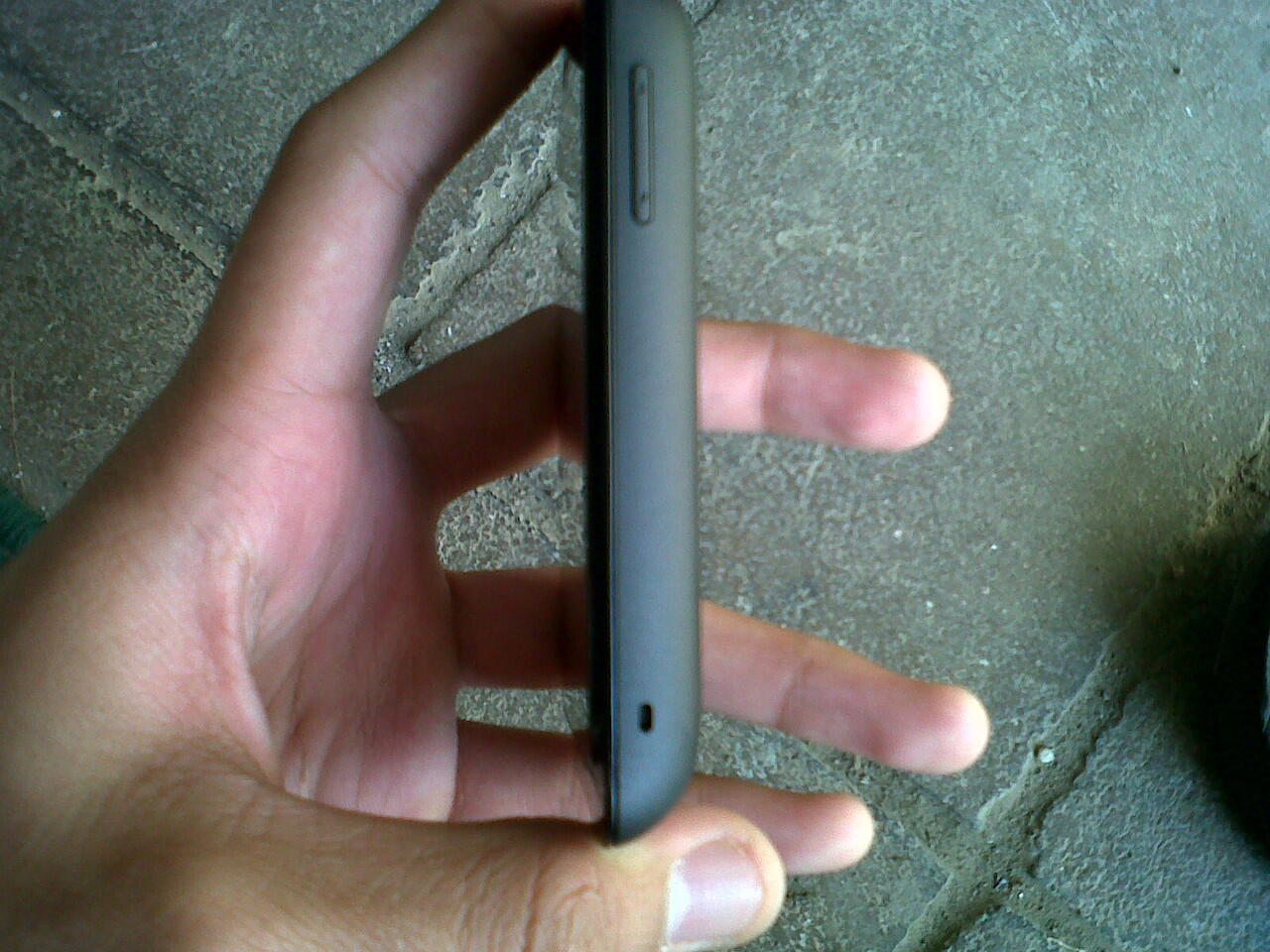 dijual sony xperia tipo bukan blackberry, bukan samsung, apple,nokia, dan LG.