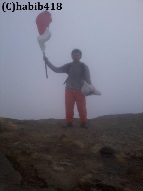 Upacara 17an di puncak tertinggi di jawabarat (ciremai) MERDEKA!!!