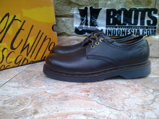terjual jual sepatu boot dr martens dokmart docmart terjual jual sepatu boot dr martens dokmart docmart