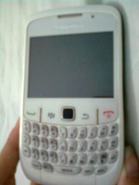 DIJUAL BLACKBERRY 8520 WHITE GSM EX CEWEK
