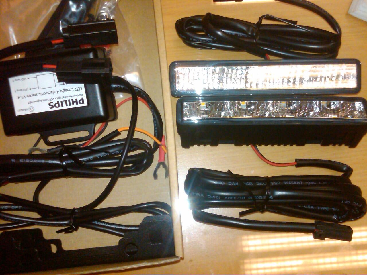 LED DAYTIME RUNNING LIGHT PHILIPS MURAH