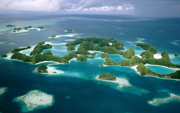 10 Predikat Pulau Terbaik Dunia