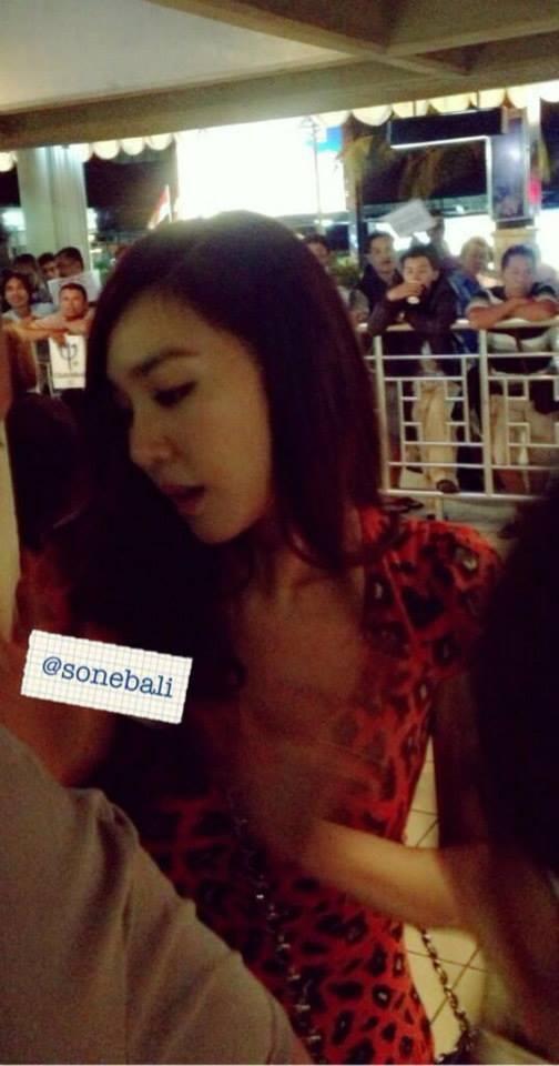 Tiffany SNSD ke Bali gan