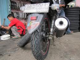 (Share Info) Waktu Tepat Mengganti Ban Motor Anda