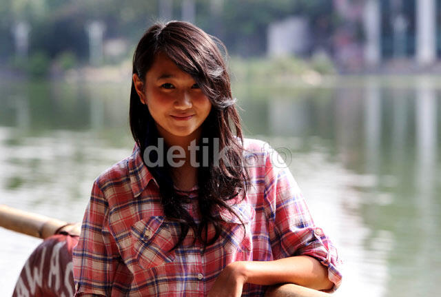 Si Cantik Pebalap Kezia Santoso