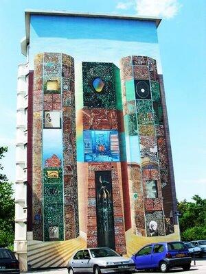 Karya Lukis Spektakuler Menghiasi Dinding Gedung Pencakar Langit