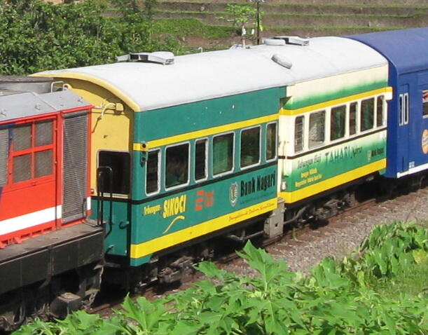 Legenda Hidup Kereta Api Wisata Danau Singkarak Sumatera Barat 