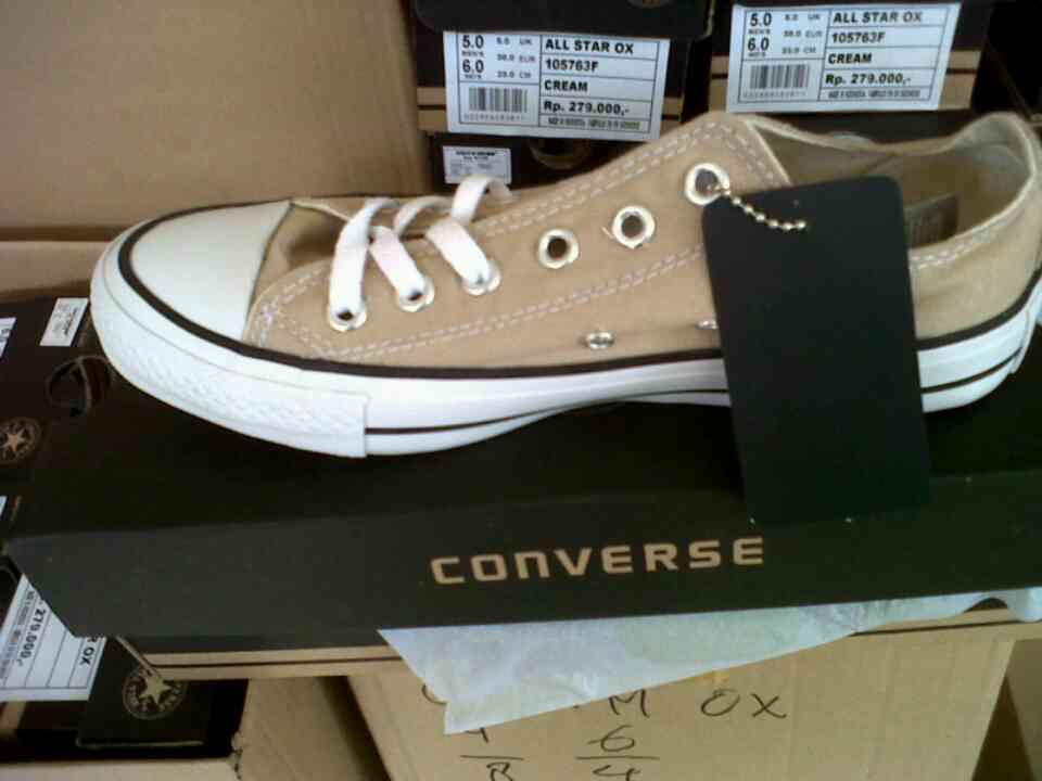 Sepatu Converse