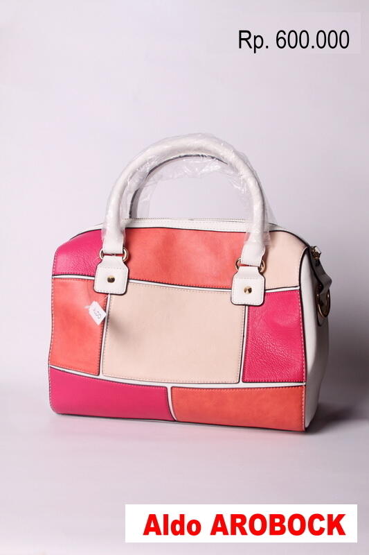 Terjual TAS WANITA COACH GUESS ORIGINAL DAN IKAT PINGGANG 