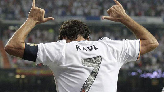 Raul Gonzalez kembali Pake Nomor 7, Pertanda Ronaldo ke MU?