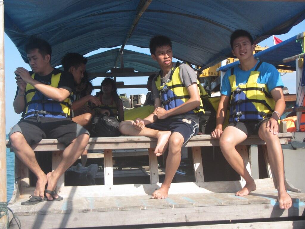 &#91;SCEDHULED&#93; BACKPACKER TRIP TO KARIMUNJAWA (16 - 18 AGUSTUS 2013)