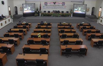 INI DIA GAN DPRD BEKASI SAAT SIDANG PRIPURNA TANGGAL 16 AGUSTUS YANG LALU 
