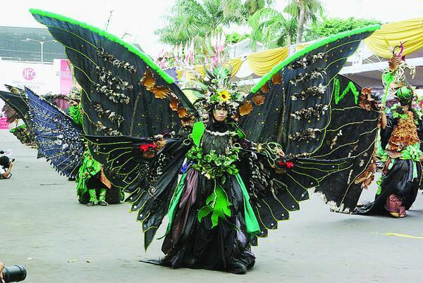 Acara Jember Fashion Carnaval