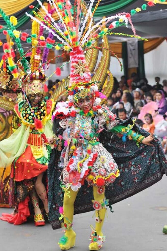 Acara Jember Fashion Carnaval