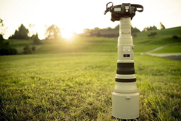 Foto-foto Kreatif Bermain Sepeda di Bulan