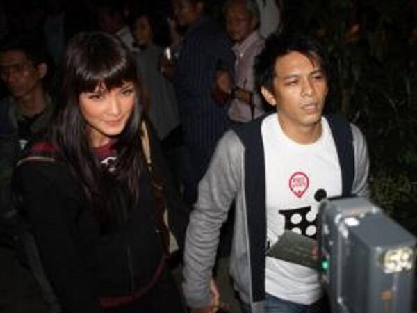 Balikan Sama Ariel? Ini Jawaban Luna Maya