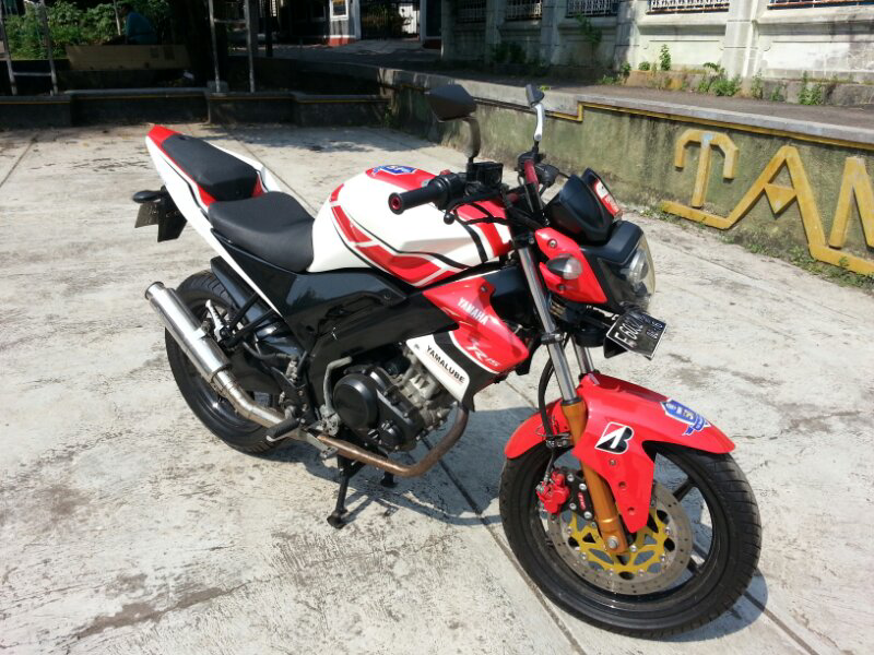 Terjual Jual Vixion Istimewa Modif R15 Street Fighter KM 