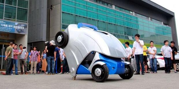 Wow, Mobil lipat!