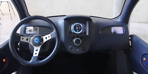 Wow, Mobil lipat!