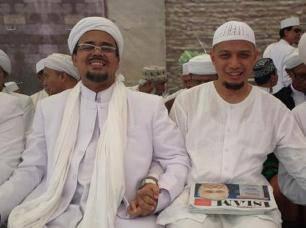 &#91;gak boleh kentut&#93; Rizieq Dikukuhkan Jadi Imam Besar FPI Seumur Hidup 