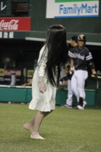 &quot;Sadako&quot; hantu di film the ring maen baseball gan!!