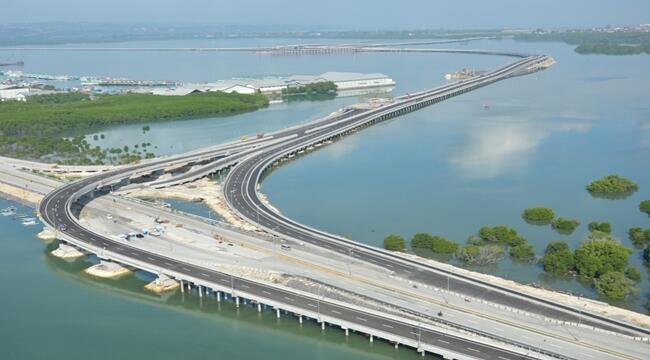 Photo-Photo Jalan Tol Atas Laut di Bali