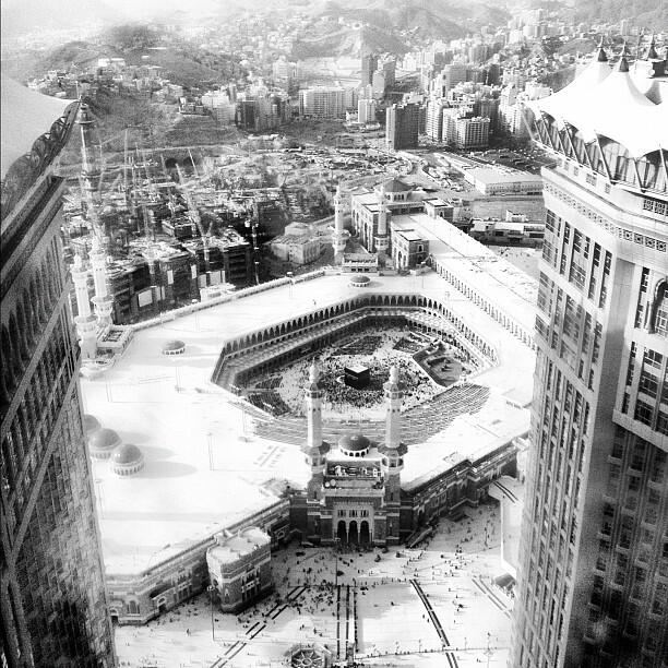 Pemandangan Menakjubkan Dari Atas Tower Tertinggi di Berbagai Belahan Dunia